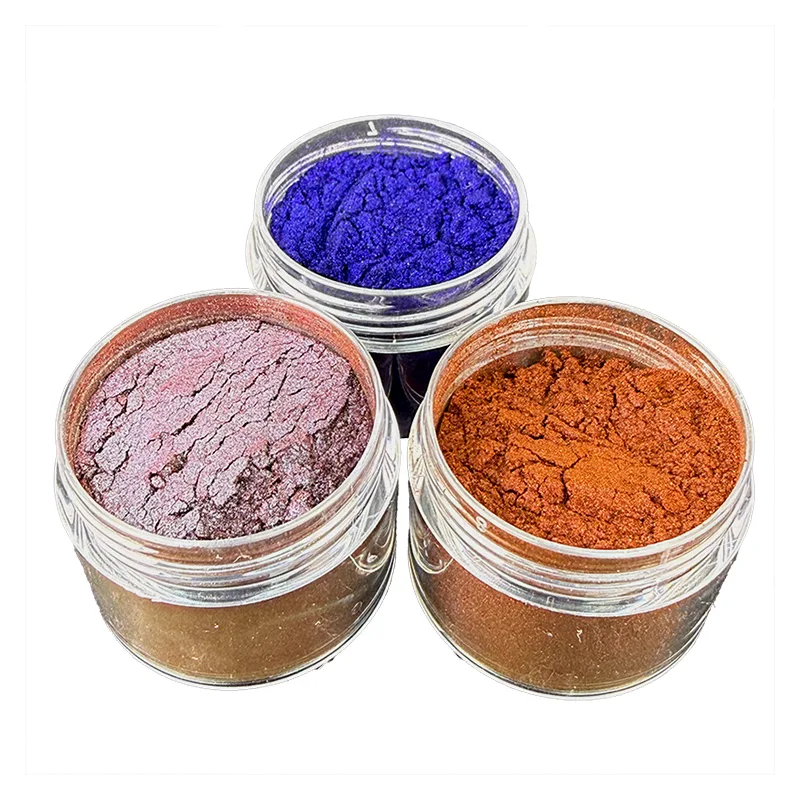 Färgskiftande pigment med djupa toner för industriella designkomponenter