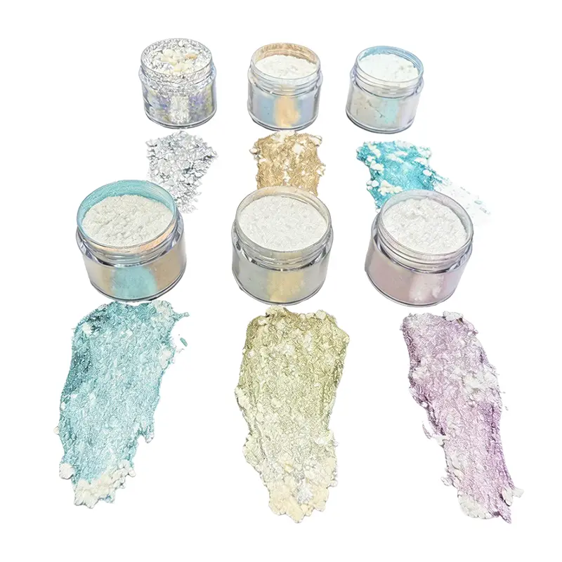 Silver Fantasy Transparent Color-Shifting Pigment för att framhäva ögonskuggor